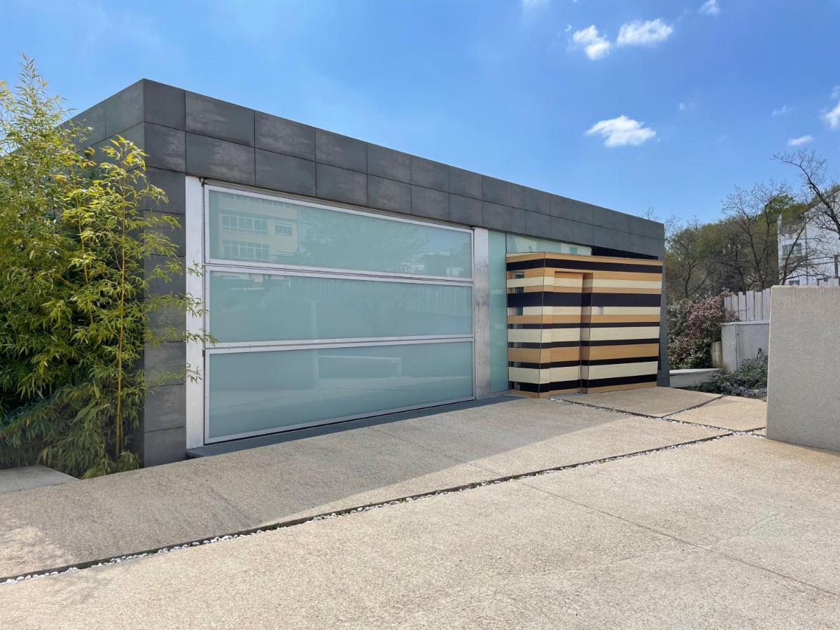 Tres Prismas Exclusive Villa Sarria Kültér fotó
