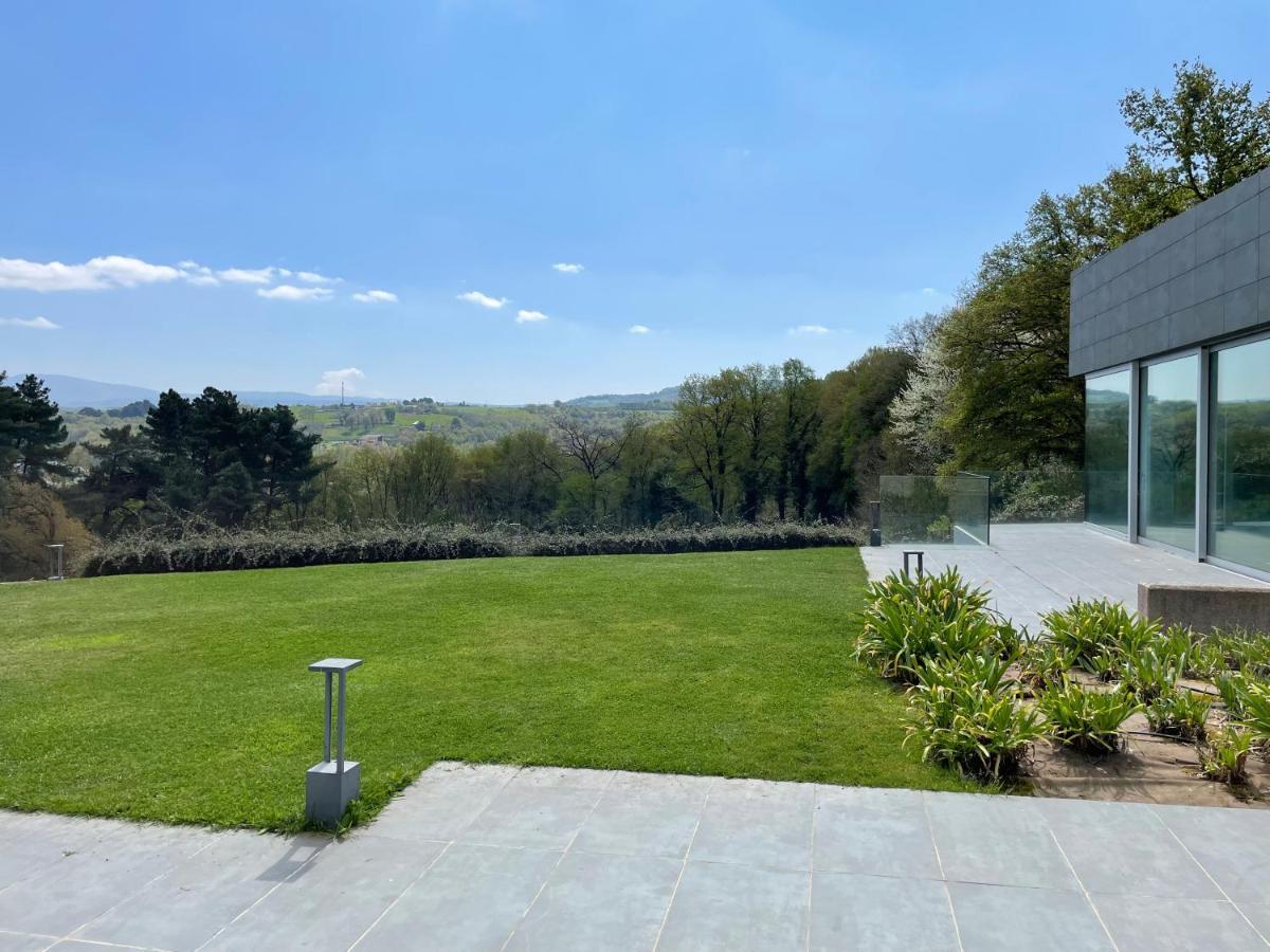Tres Prismas Exclusive Villa Sarria Kültér fotó