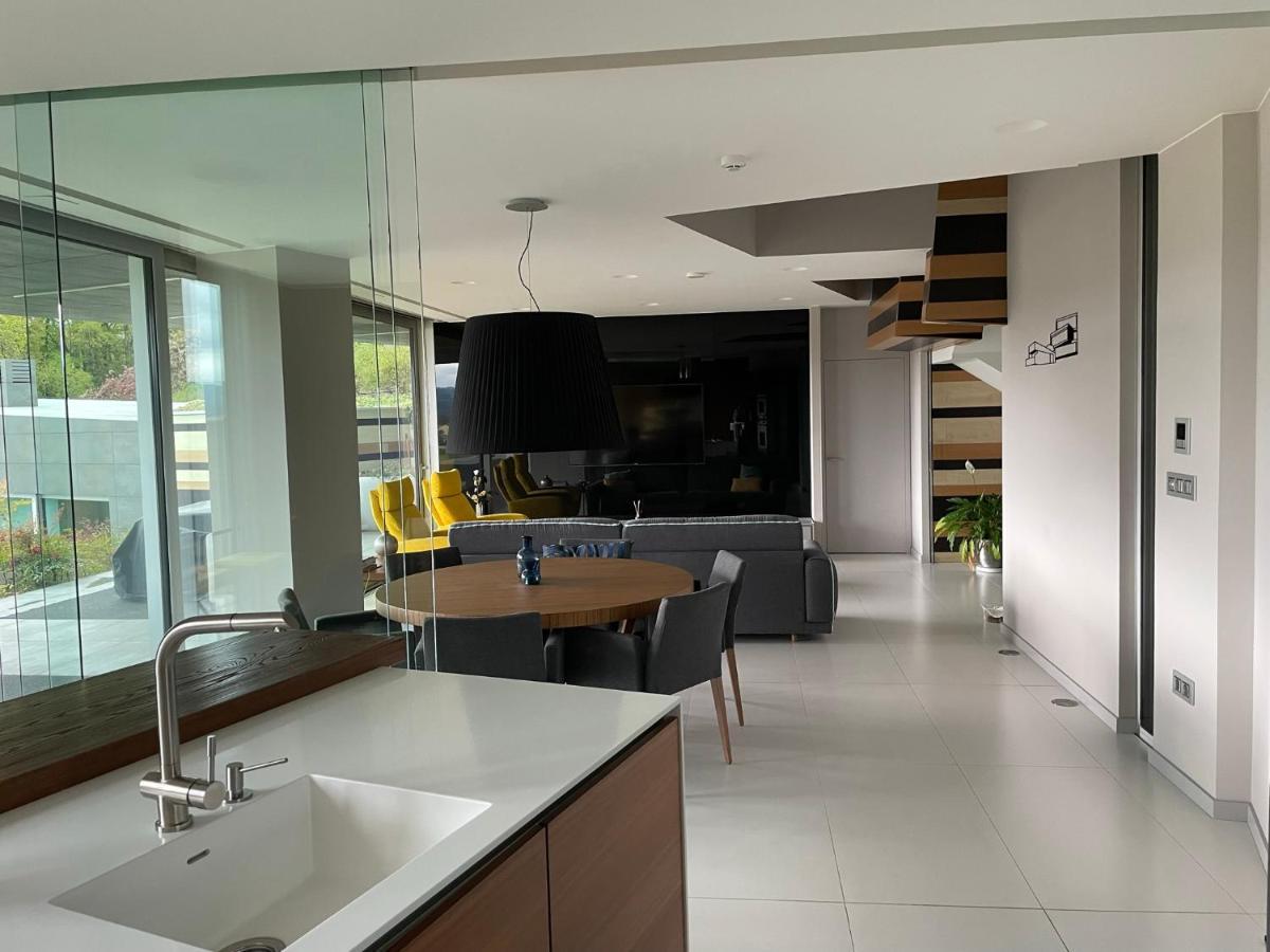 Tres Prismas Exclusive Villa Sarria Kültér fotó