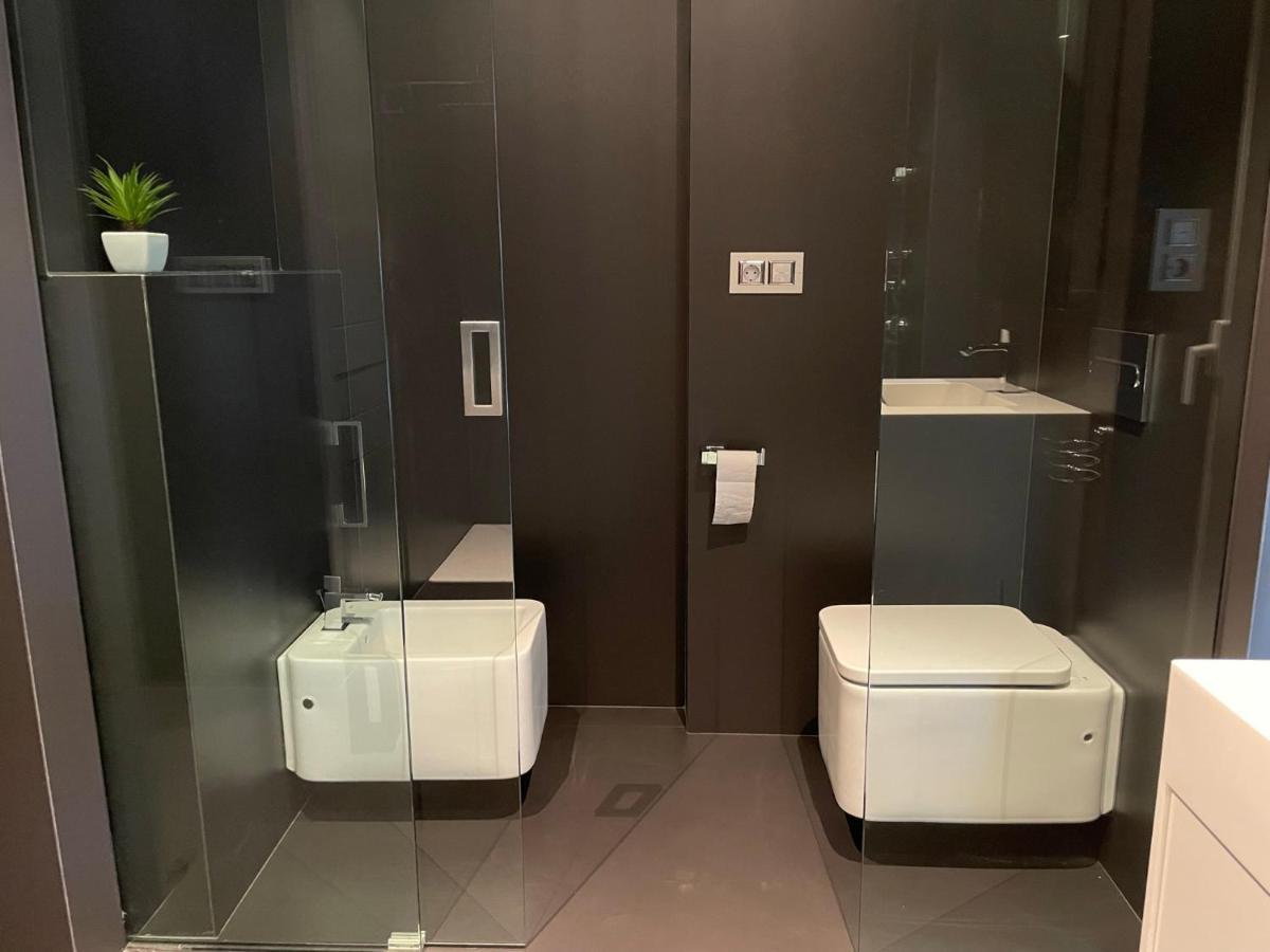 Tres Prismas Exclusive Villa Sarria Kültér fotó