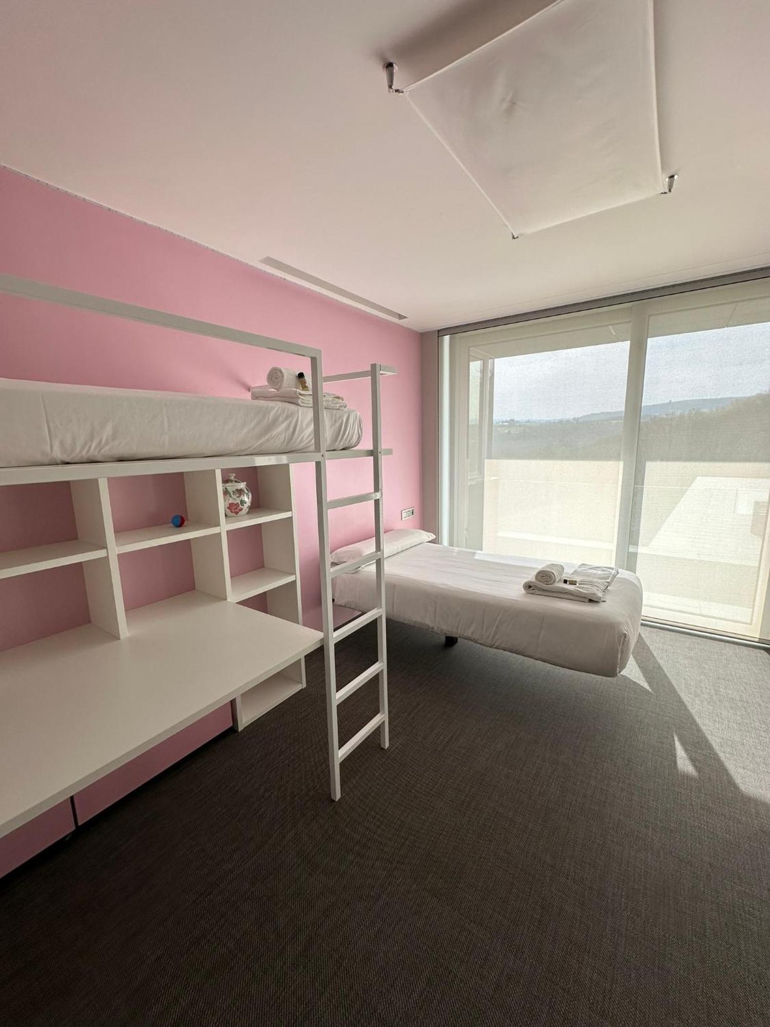 Tres Prismas Exclusive Villa Sarria Kültér fotó