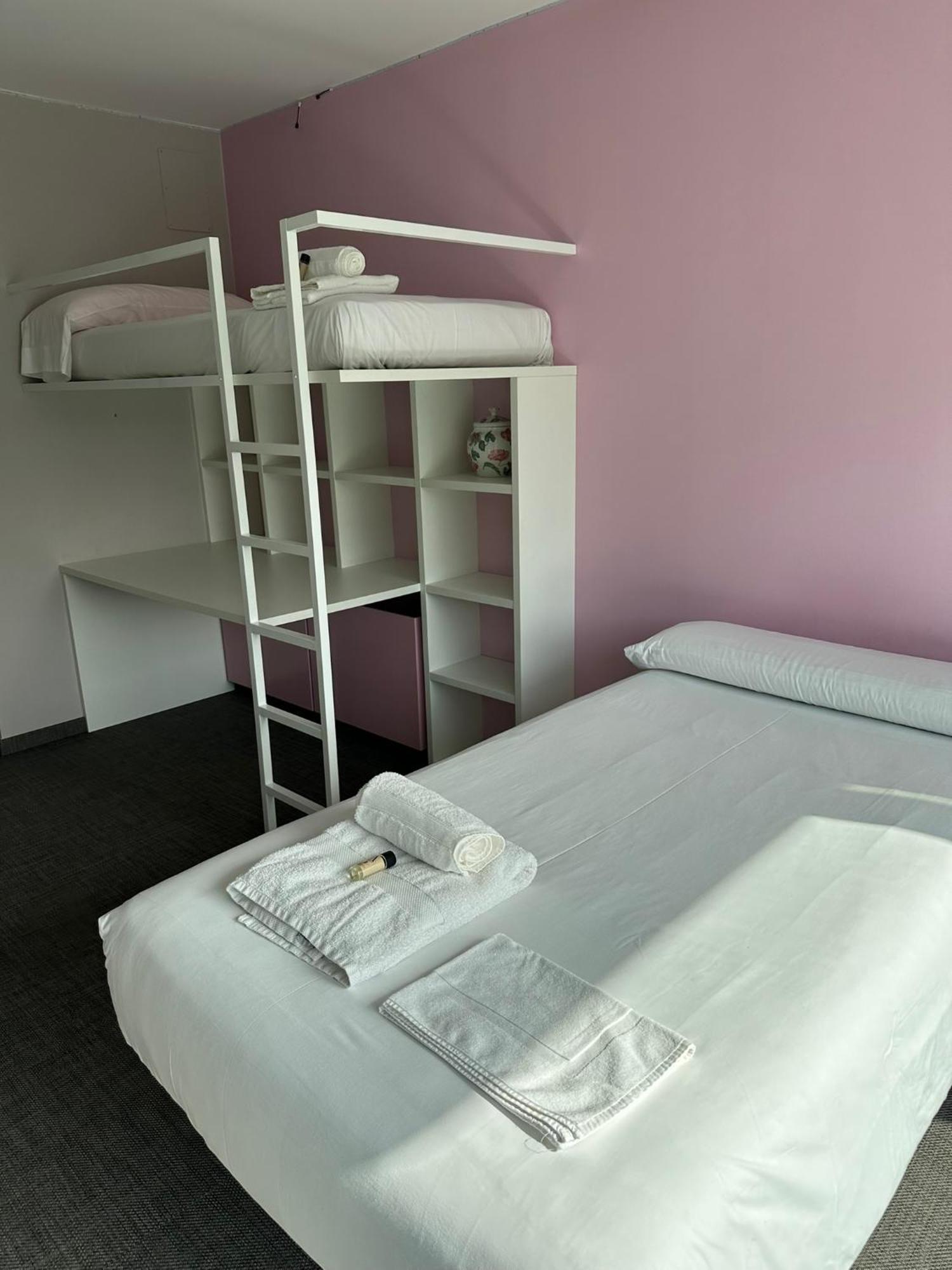Tres Prismas Exclusive Villa Sarria Kültér fotó