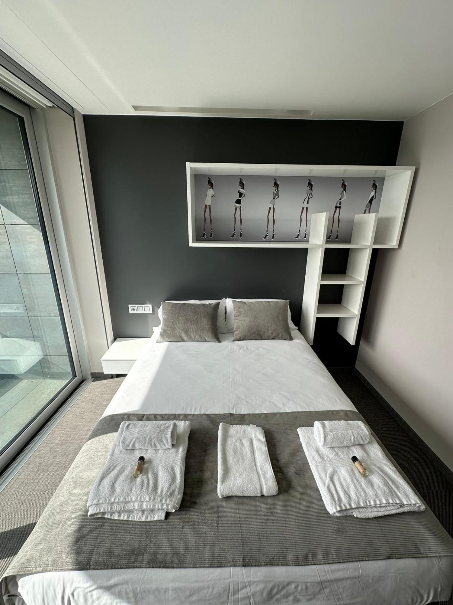 Tres Prismas Exclusive Villa Sarria Kültér fotó