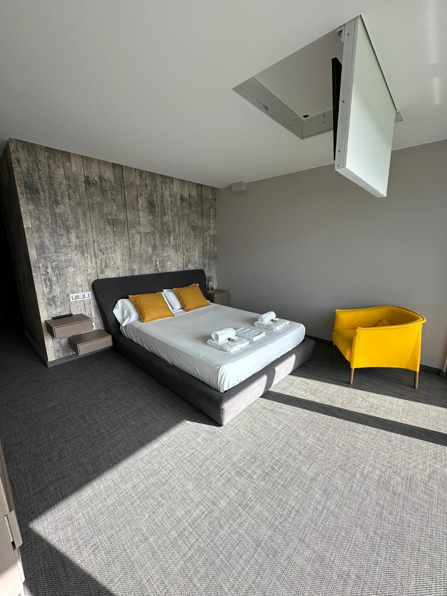 Tres Prismas Exclusive Villa Sarria Kültér fotó