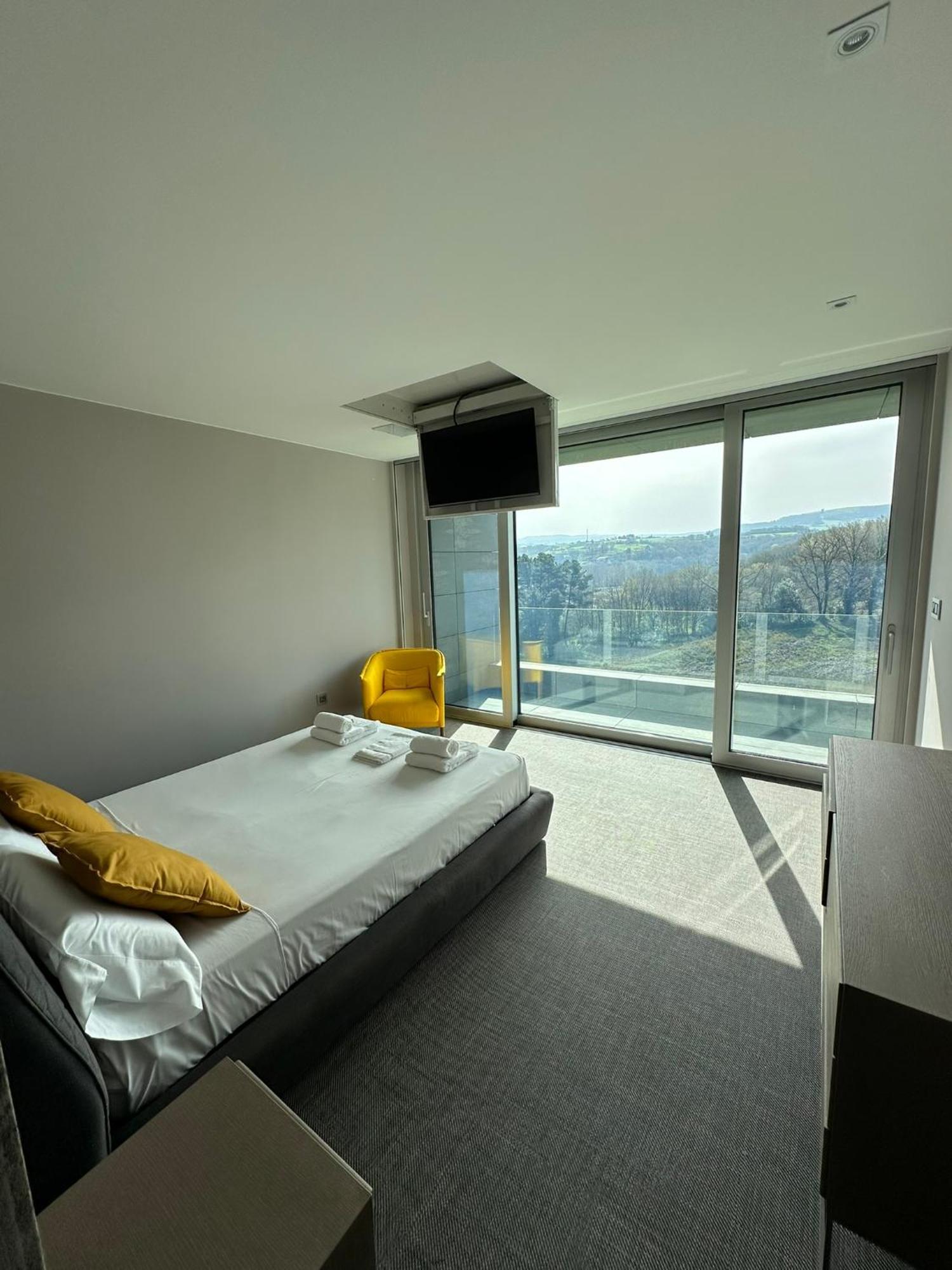 Tres Prismas Exclusive Villa Sarria Kültér fotó